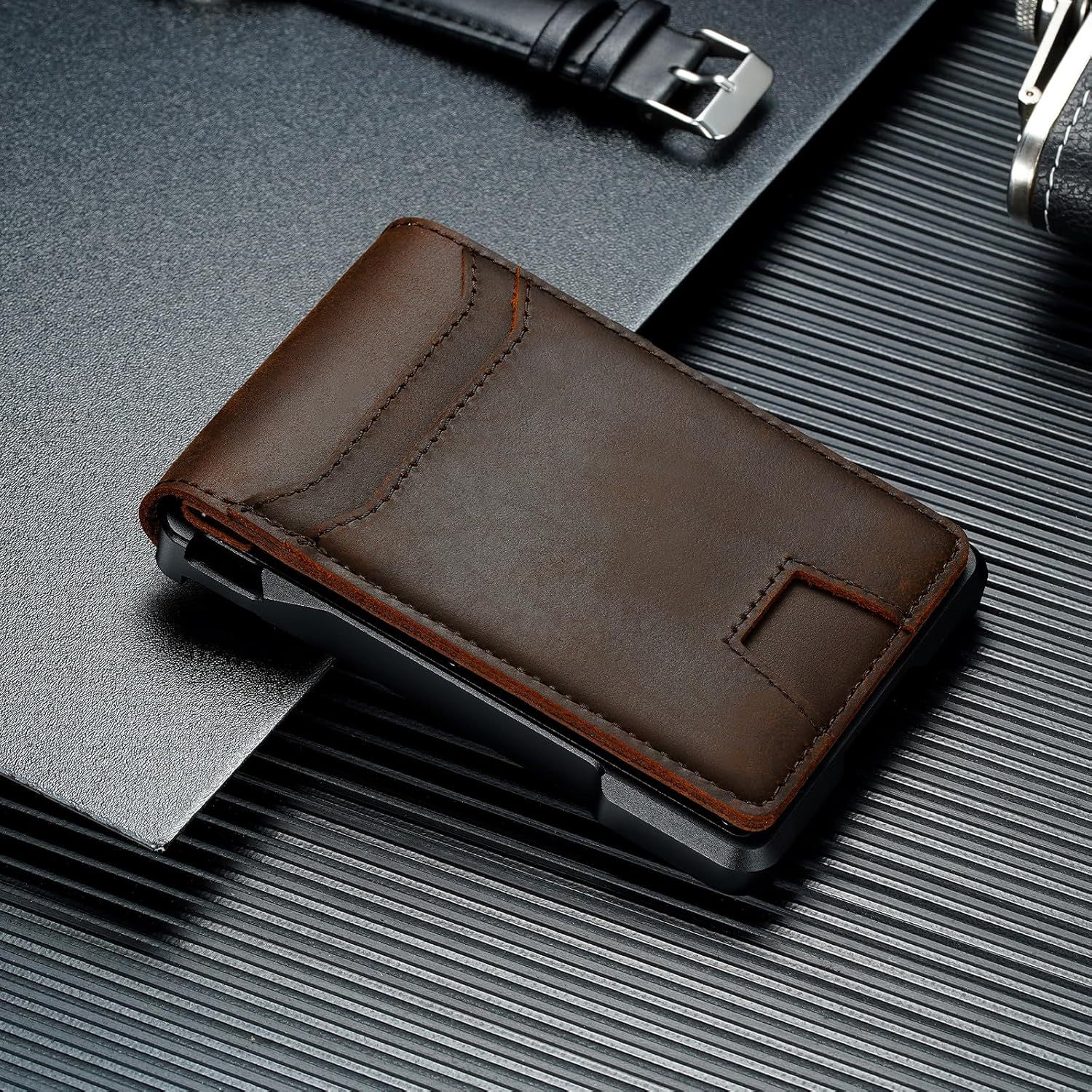 حافظة بطاقات معدنية مضادة لمسح RFID – محفظة يومية على الطراز الأوروبي والأمريكي