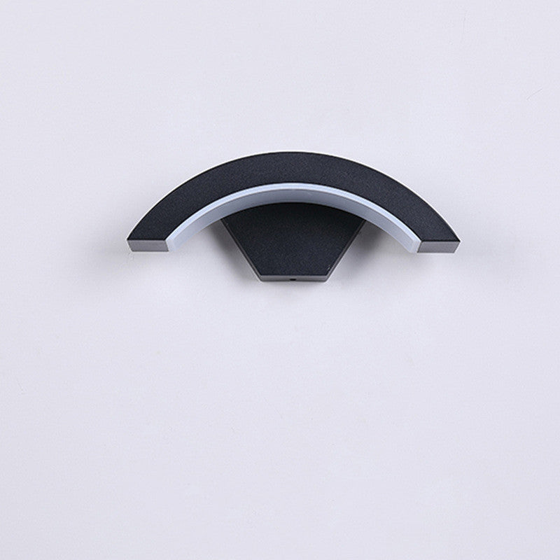 Curved Moon LED Wall Light – Indoor & Outdoor, Motion Sensor Option