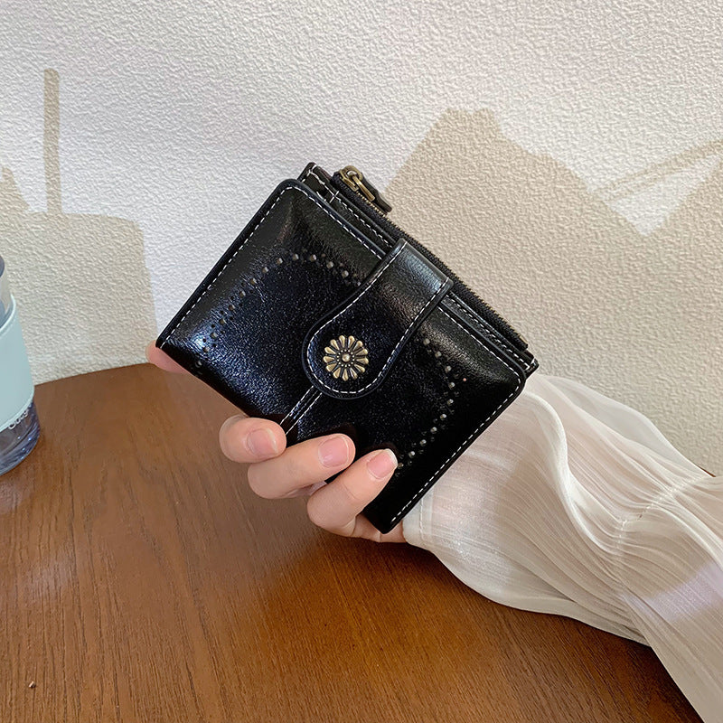 Women's PU Oil-Leather Short Wallet – Vintage Floral Stitch, Anti-Skimming, 5 Card Slots & Coin Pocket